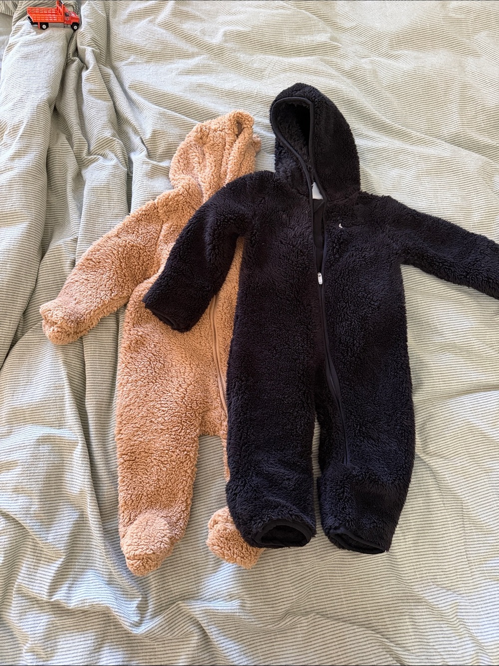 Nike & Gap  Toddler Hooded Sherpa One-Piece - Black and Tan
